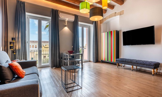 Historic Castle District Apartamento | Apartamento 'Myo Cagliari- Suite 4' con balcón, Wi-Fi y aire acondicionado