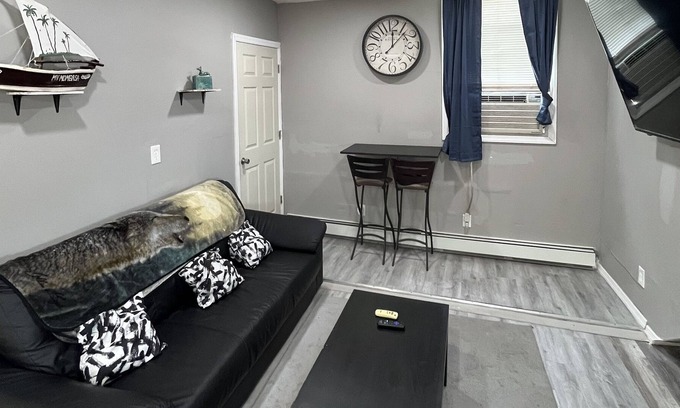 Hillside Apartamento | Apartment near Airport