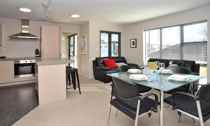 Merivale Apartamento | Apartment near Hagley Park with Secure Entry- Carlton Villa 3