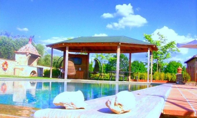 Sovicille Apartamento | Apartamento cerca de Siena rodeado de naturaleza con piscina