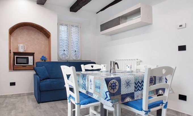 Bisuschio Apartamento | Apartamento 'Nido Cicogna' con Wi-Fi