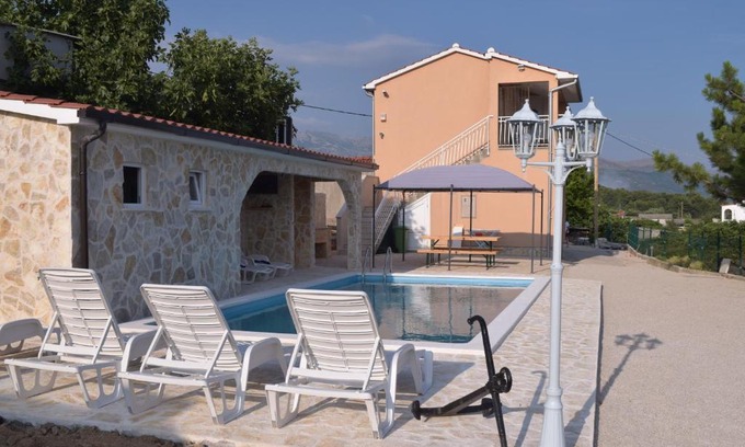Znjan Apartamento | Apartment Nika