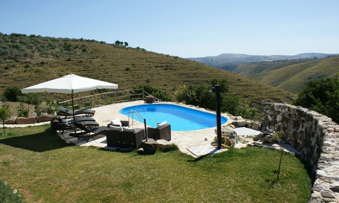 Buscemi Apartamento | Apartment No. 3 in the country house in the middle of the olive grove