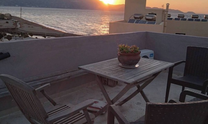 Heraklion Apartamento | Apartamento 'Olga Studio 1' con vistas al mar, Wi-Fi y aire acondicionado