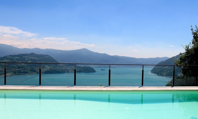 Parzanica Apartamento | Apartamento en el lago Iseo 4/6 personas con piscina Vista al lago
