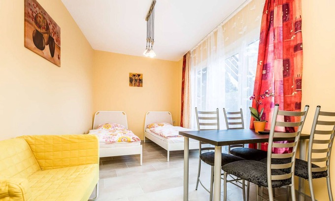 Muelheim Apartamento | Apartment on the ground floor (W5) - 2x bedrooms - 4x single beds