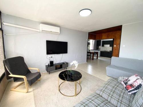Kiryat Yam Apartamento | Apartment on the Mermaid beach
