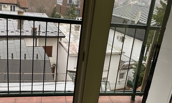 Vozdovac Apartamento | apartment on the second floor, spacious, quiet, close to the center.