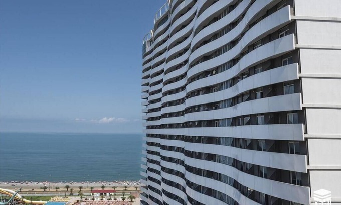 New Boulevard Apartamento | El apartamento Orbi Residence está situado a 30 metros del mar.