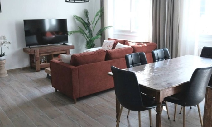 Saint-Omer Apartamento | Apartment overlooking Notre Dame Cathedral, Hyper center.