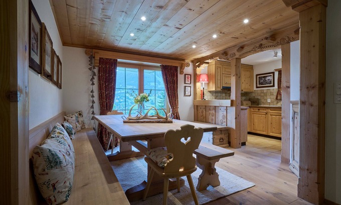 Klosters-Serneus Apartamento | Apartamento 'Panorama' con vistas a la montaña, terraza privada y Wi-Fi