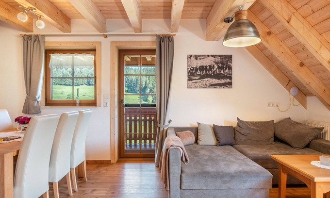 Schonach im Schwarzwald Apartamento | Apartamento 'Panoramablick, 85qm' con terraza compartida, jardín compartido y Wi-Fi