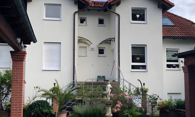 Bornstedt Apartamento | Apartment 'Potsdam' with Shared Garden and Wi-Fi