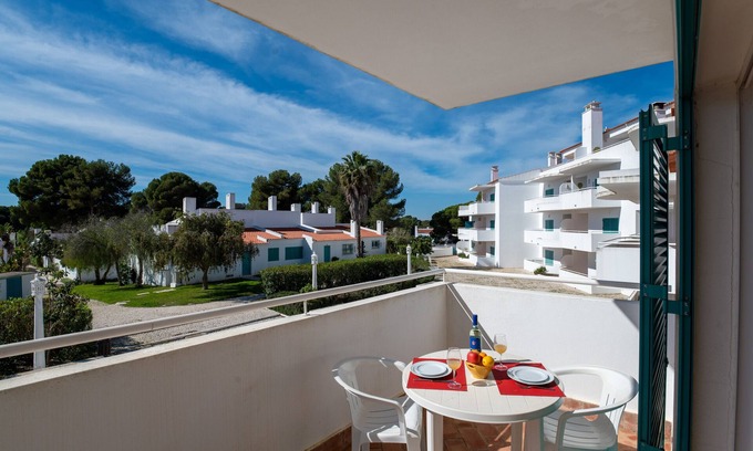 Prainha Apartamento | Apartamento 'Prainha Alvor 4 Cama' con Piscina Privada, Terraza Privada y Wi-Fi