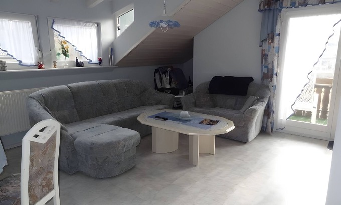 Hofstetten Apartamento | Apartamento 'Puppenstube' con balcón y Wi-Fi