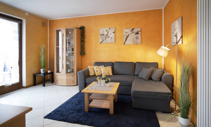 San Zeno di Montagna Apartamento | Apartamento "Pure Relax Between Lake and Mountains" con piscina, terraza, jacuzzi y Wi-Fi