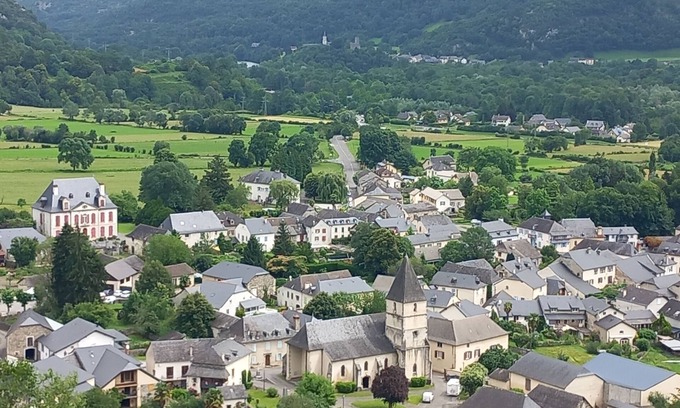 Bielle Apartamento | Apartamento "Résidence Arriu Mage" con vistas a la montaña, piscina privada y Wi-Fi