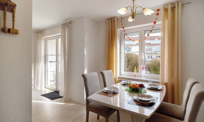 Bad Saulgau Apartamento | Apartamento 'Ruhige In Bad Saulgau' con vistas a la montaña, terraza privada y Wi-Fi