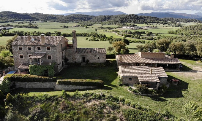 Gargalla Casa | Apartamento 'Sant Grau I' con vistas a la montaña, piscina compartida y Wi-Fi