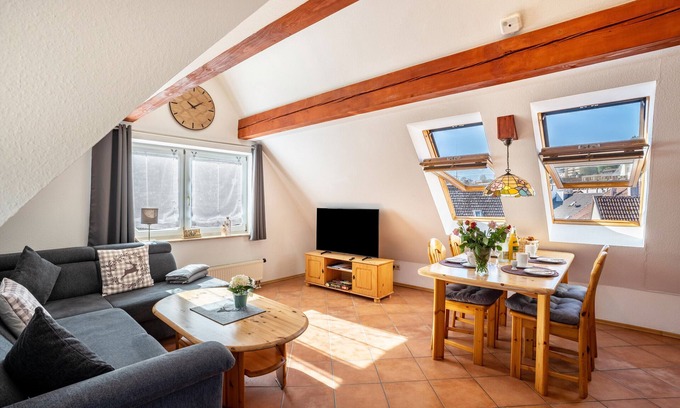 Bad Wildbad Apartamento | Apartamento 'Schwarzwaldnest' con vistas a la montaña y Wi-Fi
