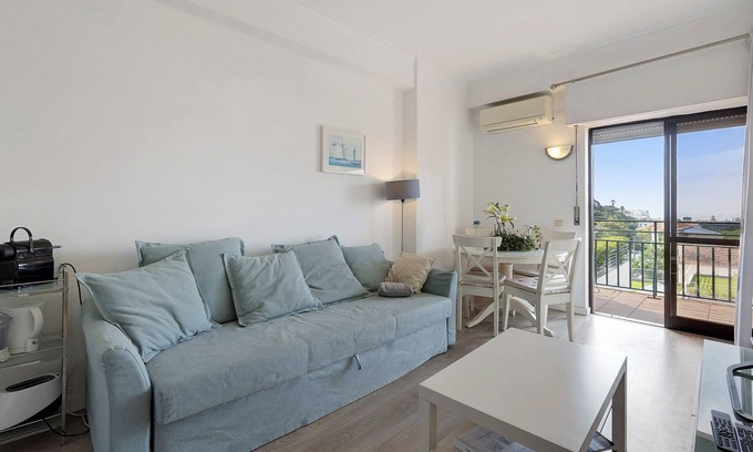 Estoril Apartamento | Apartamento 'Sea View Estoril' con vistas al mar, Wi-Fi y aire acondicionado