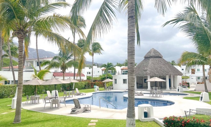Club Santiago Apartamento | Departamento (primera planta) una cuadra de la playa, CLUB SANTIAGO, Manzanillo