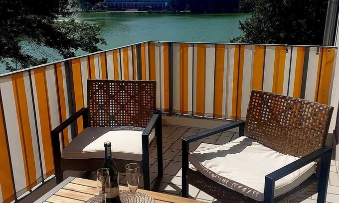 Bad Salzungen Apartamento | Apartment Seeblick,ihr Einzigartiger Aufenthalt Direkt am Bad Salzunger Burgsee