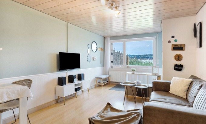 Reichenau Apartamento | Apartamento 'Seeluft Direkt Am Wasser' con vistas al lago, terraza privada y Wi-Fi