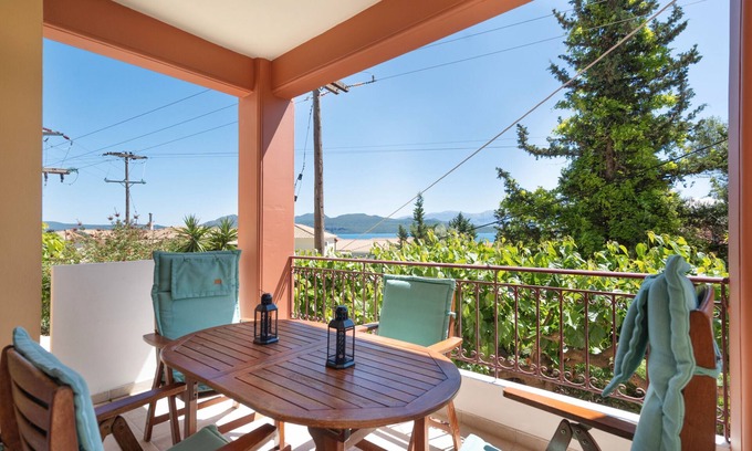 Nikiana Apartamento | Apartamento 'Sofia' con vistas al mar, Wi-Fi y aire acondicionado