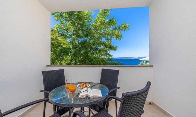 Batomalj Apartamento | Apartment STARA BAŠKA near the sea