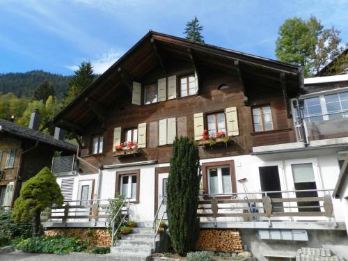 Zweisimmen Apartamento | Apartment Studio Etana by Interhome