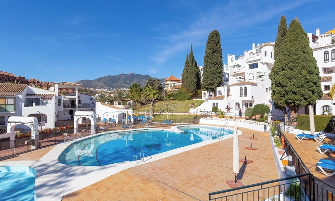 Benalmadena Costa Apartamento | Apartamento 'Summer in Costa del Sol' con vistas al mar, terraza, piscina compartida y Wi-Fi