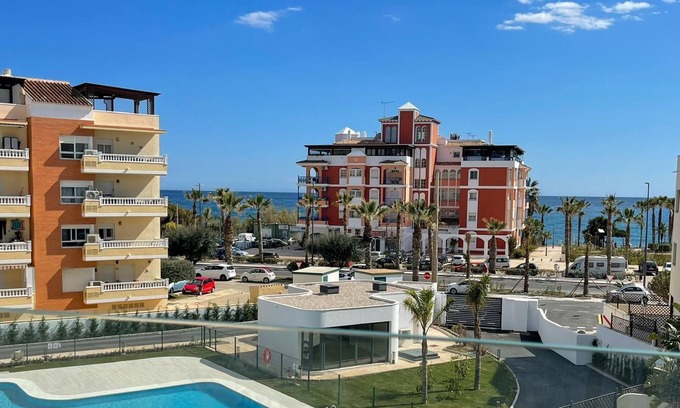 Torrox Costa Apartamento | Apartamento 'Sun Garden' con vistas al mar, Wi-Fi y aire acondicionado