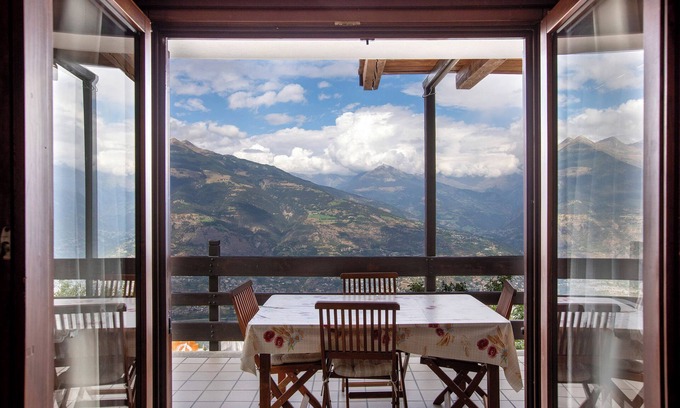 Gerdaz Apartamento | Apartamento 'Sylvie' con vistas a la montaña, terraza compartida y Wi-Fi