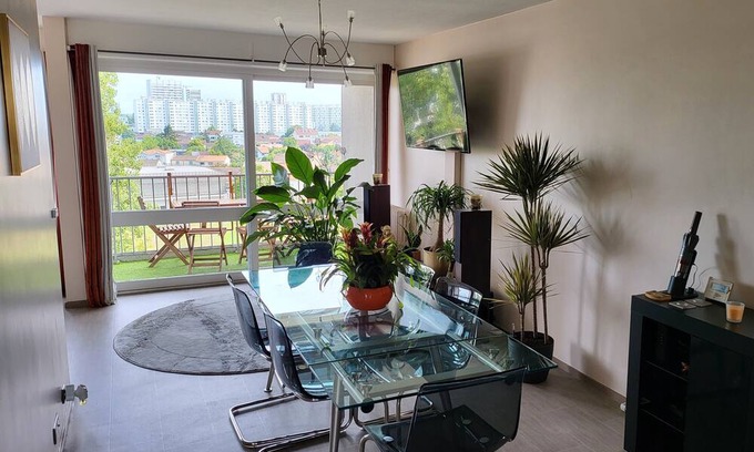 Le Bouscat Apartamento | Apartamento 'T4 Avec Tennis' con jardín compartido, Wi-Fi y aire acondicionado