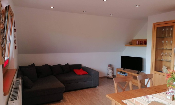 Elzach Apartamento | Apartment 'Talblick, 75sqm' with Mountain View, Balcony and Wi-Fi