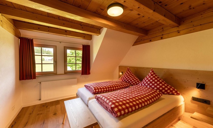 Breitnau Apartamento | Apartamento 'Tannenstube' con vistas a la montaña, balcón y Wi-Fi