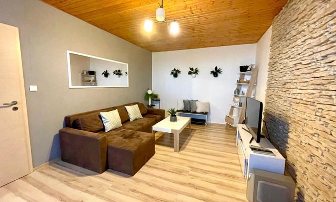 Tatranska Strba Apartamento | Apartment Tatry - spacious 3BD, Netflix & fast internet