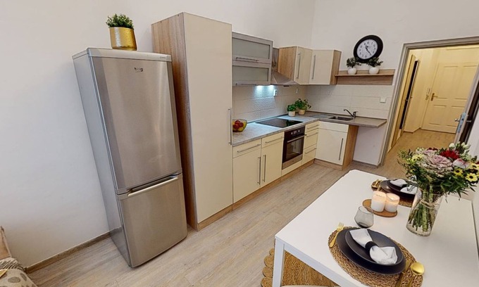 Karlin Apartamento | Apartment "The Viaduct of Karlín" 3 minutes from metro Florenc , family-friendly