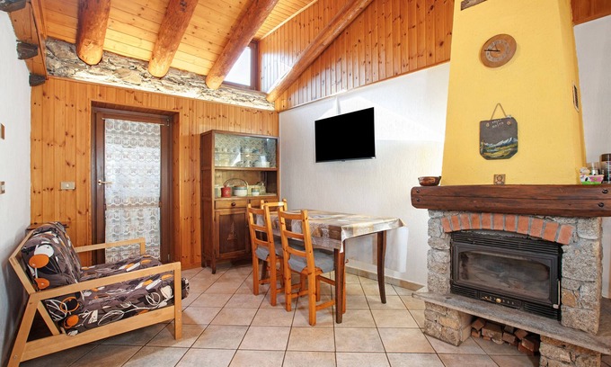Paquier Casa | Apartamento 'Tillier Valtournenche' con Vista a la Montaña, Balcón y Wi-Fi