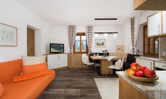 Hoetting Otro | Apartment Top 2 "Wild Oak" - Kasperhof Appartments Innsbruck