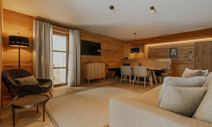 Lech am Arlberg Chalet De Esquí | Apartment TOP 5 - Almrausch BoutiqueChalet