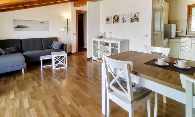 Porto Valtravaglia Apartamento | Apartment Torre del Lago by Interhome