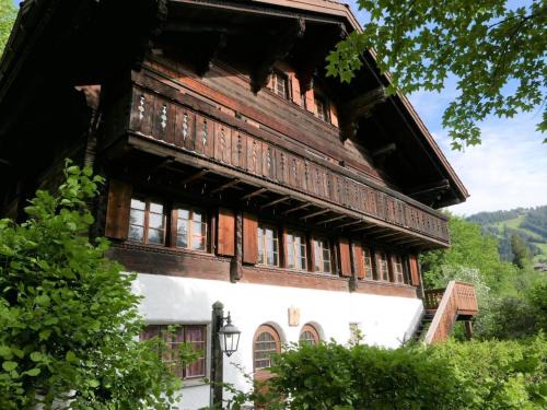 Zweisimmen Nr Gstaad Apartamento | Apartment Tree-Tops- Chalet by Interhome