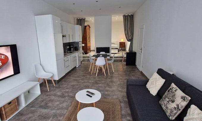 Velaux Casa | apartment under villa at the entrance of the Provençal village