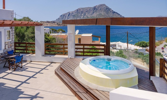 Kamari Apartamento | Apartamento 'Vasilis Studios Family House ' con vistas al mar, Wi-Fi y aire acondicionado