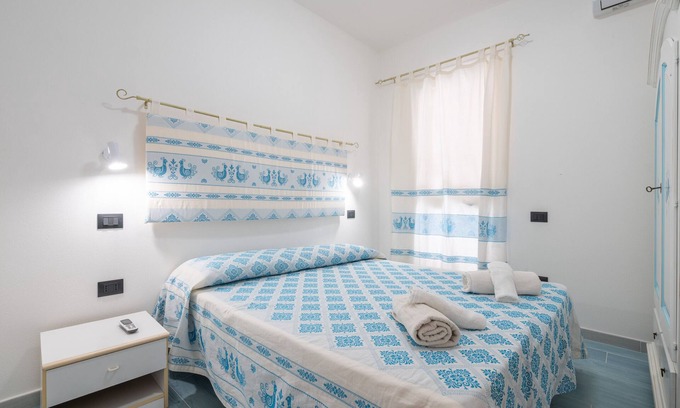 Villa San Pietro Apartamento | Apartment 'Villa Erica Appartamento Yuri' with Mountain View, Wi-Fi and Air Conditioning