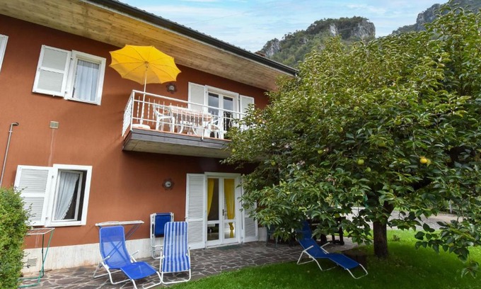 Vesta Apartamento | Apartment Villa Laura by Interhome