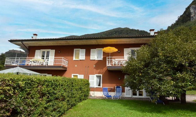 Vesta Apartamento | Apartment Villa Laura by Interhome