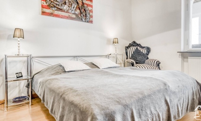 Neuwied Apartamento | Apartamento 'Villa Rheinstein Am Schloss Engers' con balcón y Wi-Fi